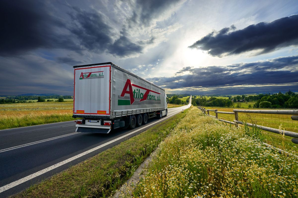 Atilatrans - foto de camión de transporte